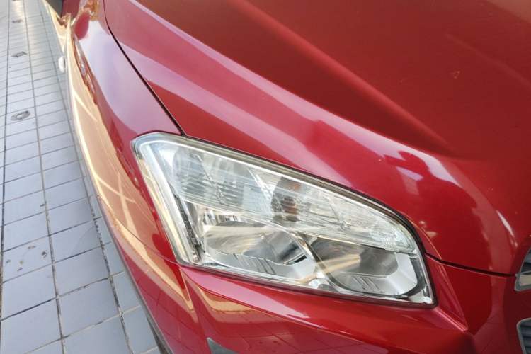 Used Chevrolet Trax 2014 1.4T Automatic Two-Wheel Drive Comfort Version Right Front Headlight