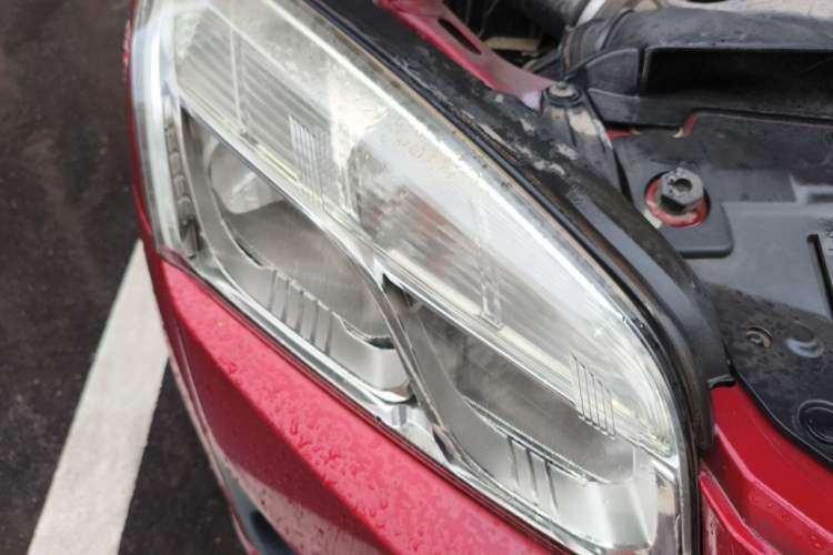 Used Chevrolet Trax 2014 1.4T Automatic All-Wheel Drive Flagship Version Right Front Headlight