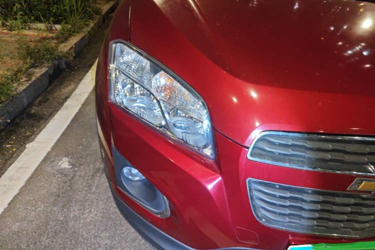 Used Chevrolet Trax 2014 1.4T Automatic Two-Wheel Drive Comfort Version Right Front Headlight