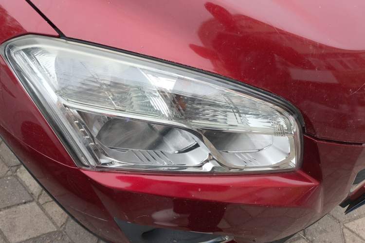 Used Chevrolet Trax 2014 1.4T Automatic Two-Wheel Drive Comfort Version Right Front Headlight