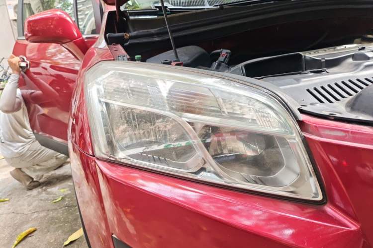 Used Chevrolet Trax 2014 1.4T Automatic Two-Wheel Drive Luxury Model Right Front Headlight