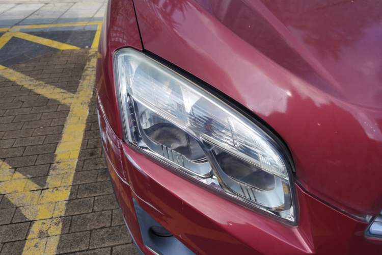 Used Chevrolet Trax 2014 1.4T Automatic All-Wheel Drive Flagship Version Right Front Headlight