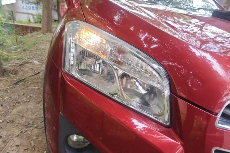 Used Chevrolet Trax 2014 1.4T Automatic Two-Wheel Drive Luxury Model Right Front Headlight