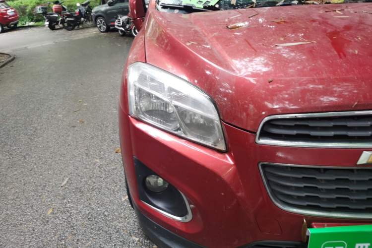 Used Chevrolet Trax 2014 1.4T Automatic All-Wheel Drive Flagship Version Right Front Headlight