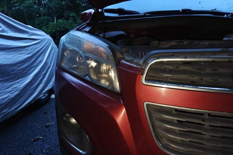Used Chevrolet Trax 2014 1.4T Automatic Two-Wheel Drive Comfort Version Right Front Headlight