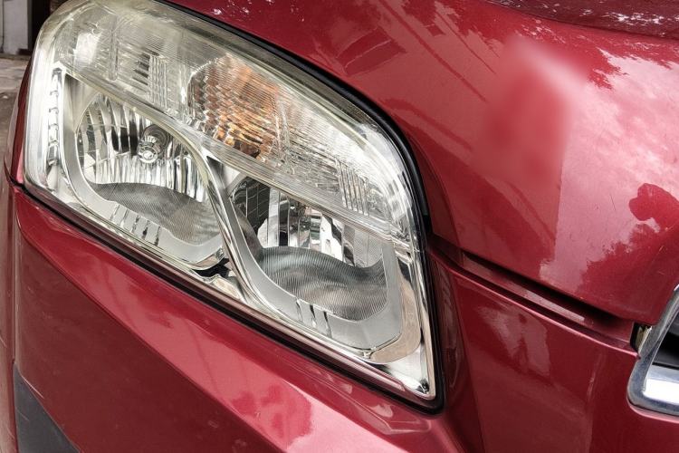 Used Chevrolet Trax 2014 1.4T Automatic Two-Wheel Drive Comfort Version Right Front Headlight