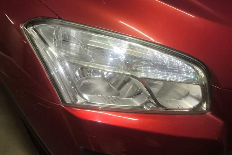 Used Chevrolet Trax 2014 1.4T Automatic Two-Wheel Drive Luxury Model Right Front Headlight