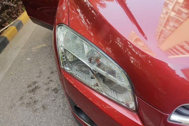 Used Chevrolet Trax 2014 1.4T Automatic All-Wheel Drive Flagship Version Right Front Headlight