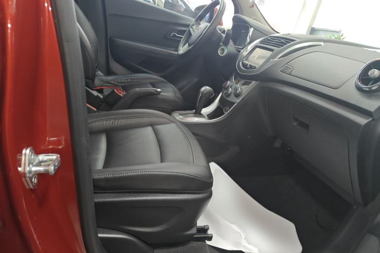 Used Chevrolet Trax 2014 1.4T Automatic All-Wheel Drive Flagship Version Right Front Seat