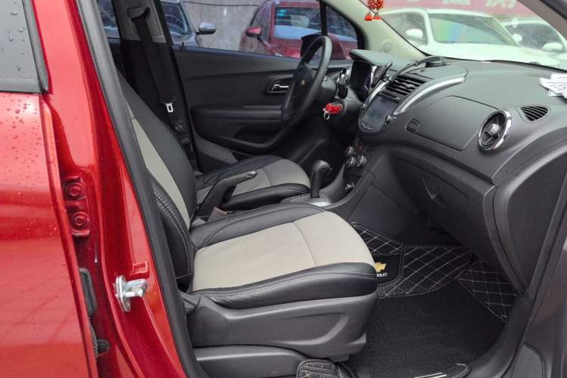 Used Chevrolet Trax 2014 1.4T Automatic Two-Wheel Drive Comfort Version Right Front Seat