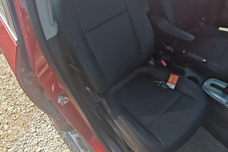 Used Chevrolet Trax 2014 1.4T Automatic Two-Wheel Drive Luxury Model Right Front Seat