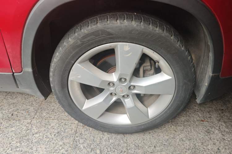 Used Chevrolet Trax 2014 1.4T Automatic Two-Wheel Drive Luxury Model Right Front Wheel Hub