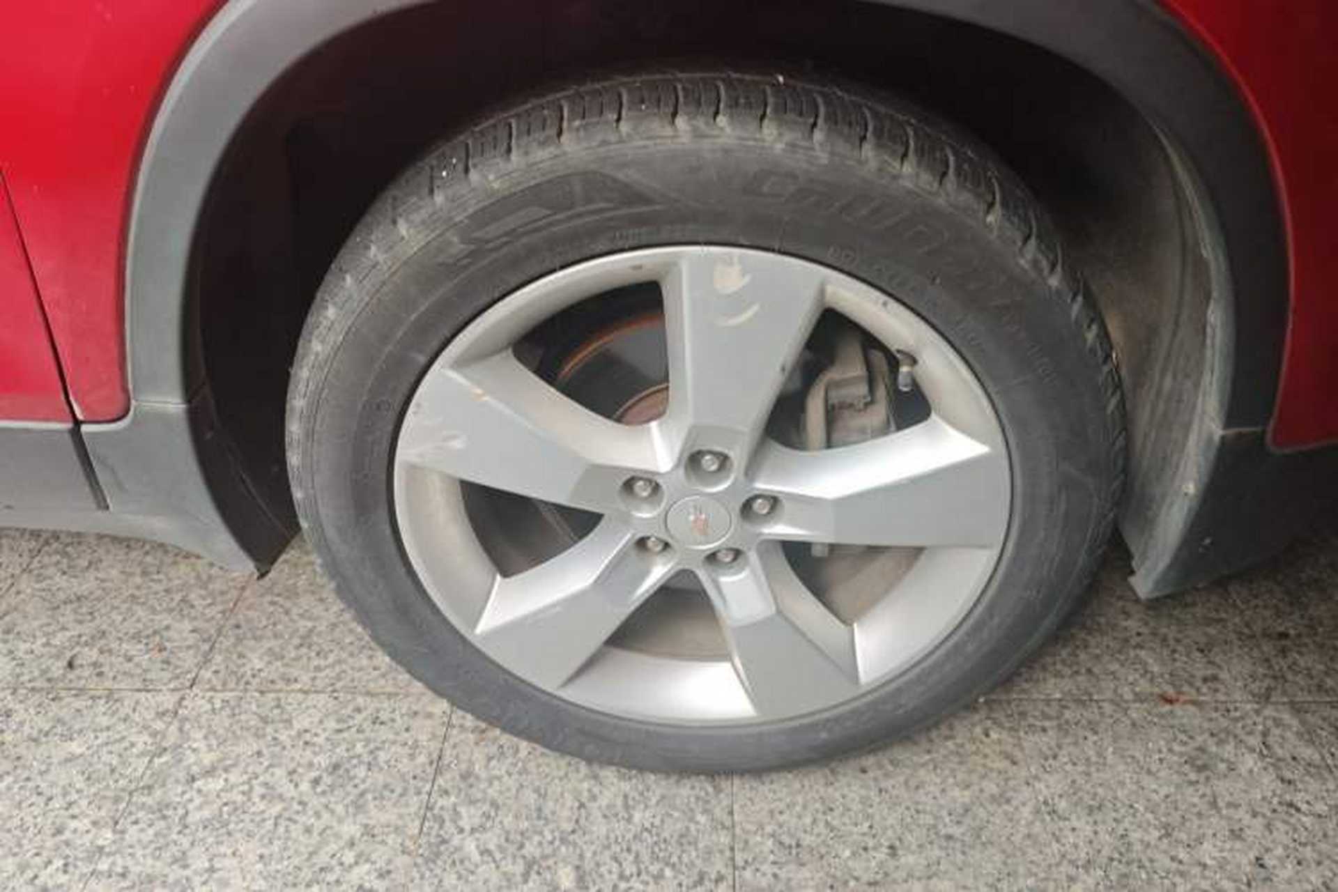 Used Chevrolet Trax 2014 1.4T Automatic Two-Wheel Drive Luxury Model Right Front Wheel Hub