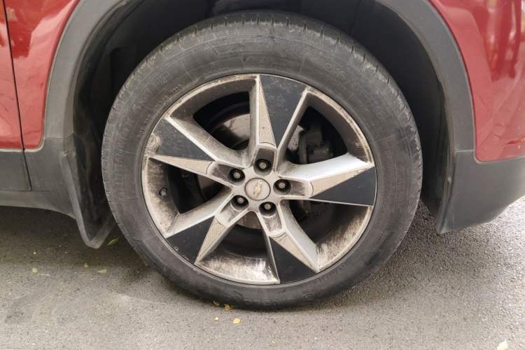Used Chevrolet Trax 2014 1.4T Automatic Two-Wheel Drive Comfort Version Right Front Wheel Hub