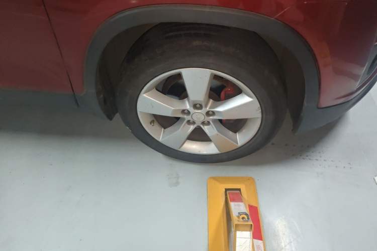 Used Chevrolet Trax 2014 1.4T Automatic Two-Wheel Drive Comfort Version Right Front Wheel Hub