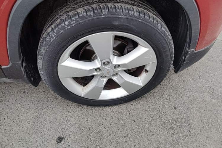 Used Chevrolet Trax 2014 1.4T Manual Two-Wheel Drive Comfort Model Right Front Wheel Hub