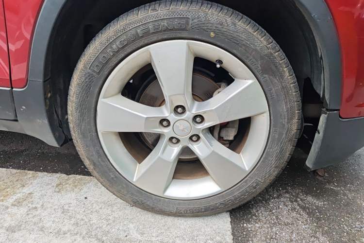 Used Chevrolet Trax 2014 1.4T Manual Two-Wheel Drive Comfort Model Right Front Wheel Hub