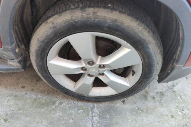 Used Chevrolet Trax 2014 1.4T Automatic Two-Wheel Drive Comfort Version Right Front Wheel Hub