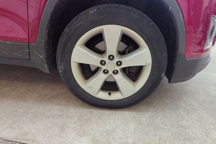 Used Chevrolet Trax 2014 1.4T Automatic All-Wheel Drive Flagship Version Right Front Wheel Hub