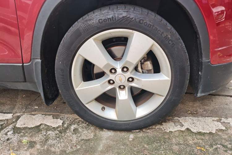 Used Chevrolet Trax 2014 1.4T Automatic Two-Wheel Drive Luxury Model Right Front Wheel Hub