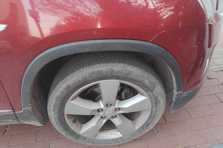 Used Chevrolet Trax 2014 1.4T Automatic Two-Wheel Drive Luxury Model Right Front Wheel Hub