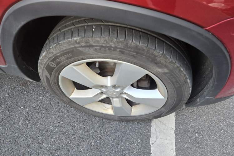 Used Chevrolet Trax 2014 1.4T Automatic Two-Wheel Drive Comfort Version Right Front Wheel Hub