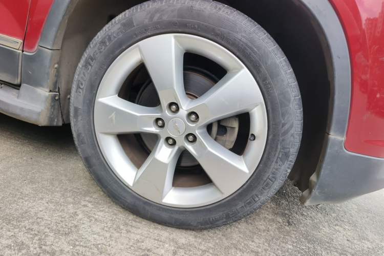 Used Chevrolet Trax 2014 1.4T Automatic Two-Wheel Drive Luxury Model Right Front Wheel Hub