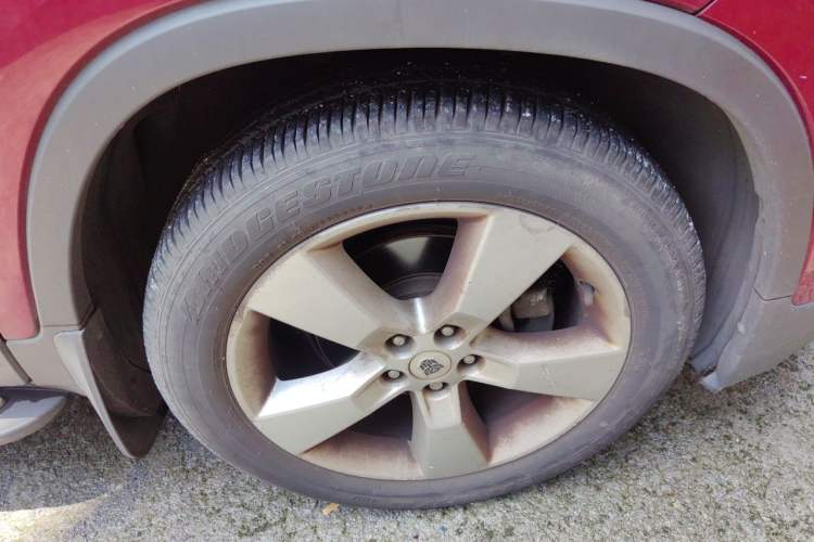 Used Chevrolet Trax 2014 1.4T Transformers Limited Edition Right Front Wheel Hub