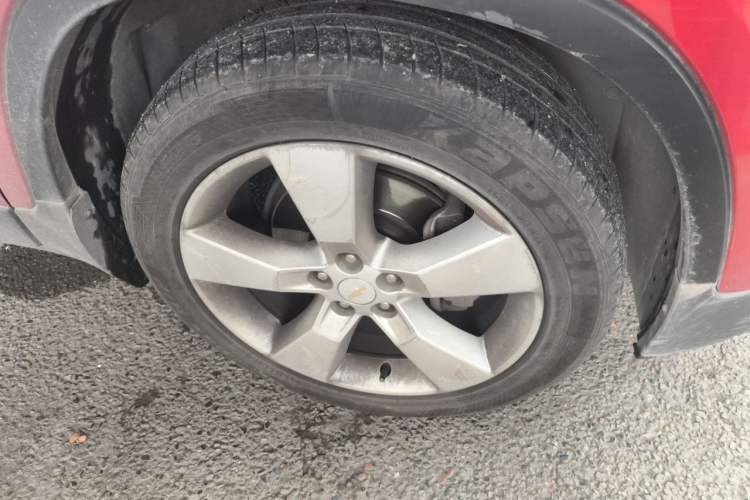 Used Chevrolet Trax 2014 1.4T Automatic Two-Wheel Drive Luxury Model Right Front Wheel Hub