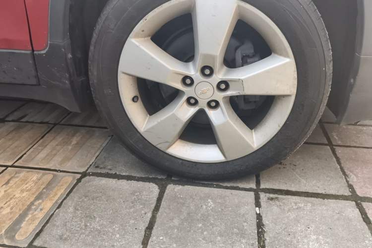 Used Chevrolet Trax 2014 1.4T Automatic Two-Wheel Drive Comfort Version Right Front Wheel Hub