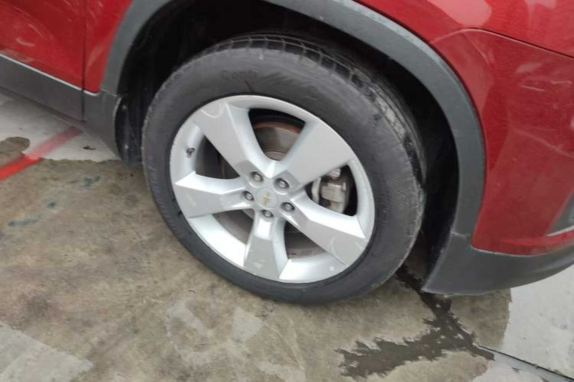 Used Chevrolet Trax 2014 1.4T Automatic Two-Wheel Drive Luxury Model Right Front Wheel Hub