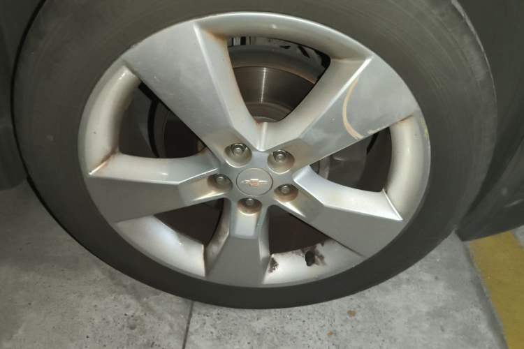 Used Chevrolet Trax 2014 1.4T Manual Two-Wheel Drive Comfort Model Right Front Wheel Hub