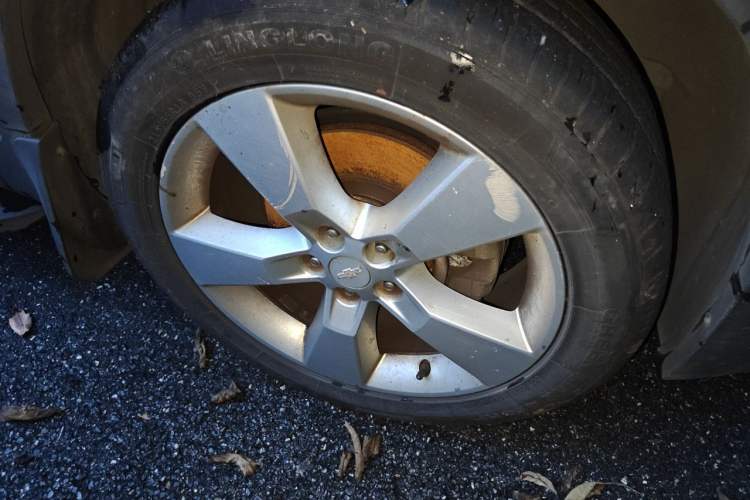 Used Chevrolet Trax 2014 1.4T Automatic Two-Wheel Drive Comfort Version Right Front Wheel Hub