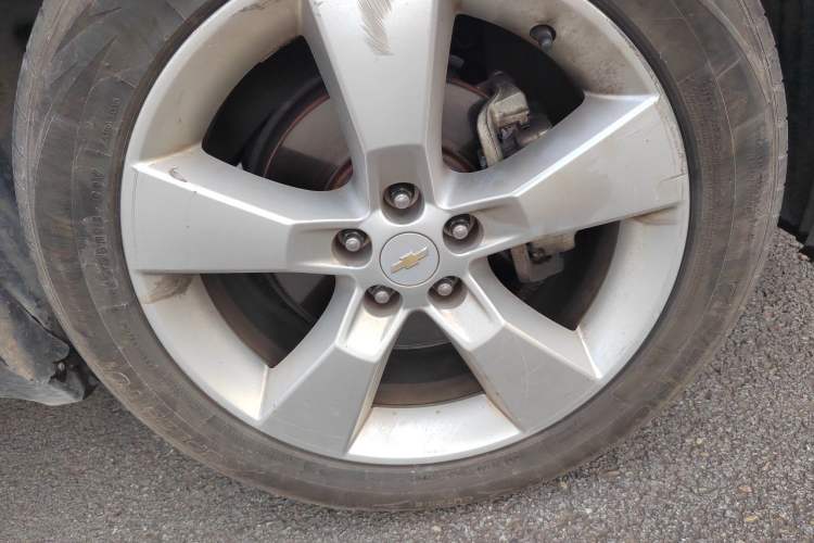 Used Chevrolet Trax 2014 1.4T Automatic Two-Wheel Drive Luxury Model Right Front Wheel Hub