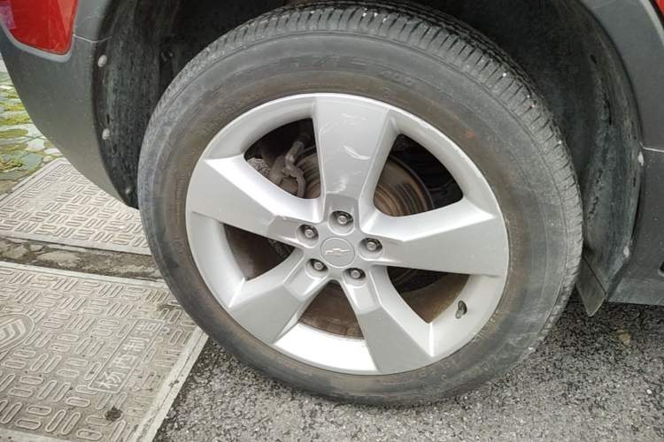 Used Chevrolet Trax 2014 1.4T Automatic Two-Wheel Drive Comfort Version Right Rear Wheel Hub