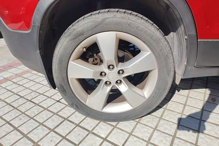 Used Chevrolet Trax 2014 1.4T Automatic Two-Wheel Drive Luxury Model Right Rear Wheel Hub