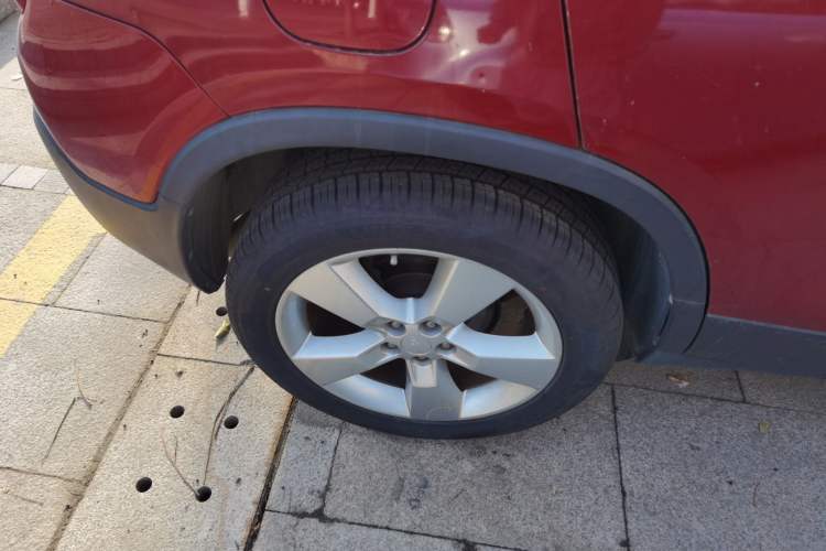 Used Chevrolet Trax 2014 1.4T Automatic Two-Wheel Drive Comfort Version Right Rear Wheel Hub