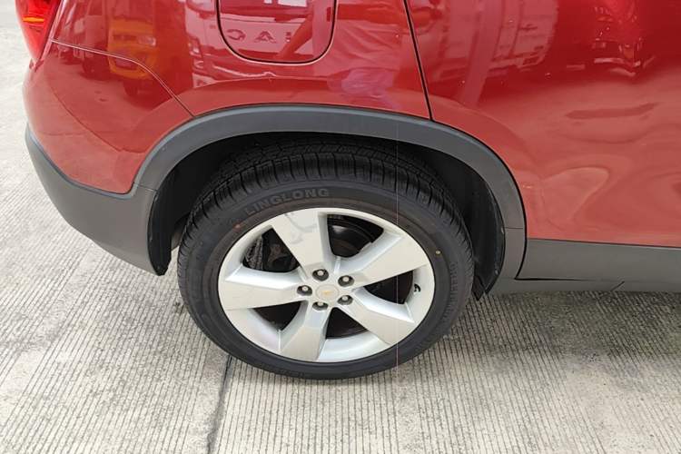 Used Chevrolet Trax 2014 1.4T Automatic Two-Wheel Drive Luxury Model Right Rear Wheel Hub