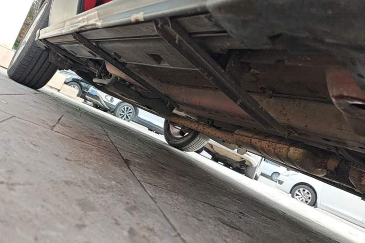 Used Chevrolet Trax 2014 1.4T Automatic Two-Wheel Drive Comfort Version Right Side Sill