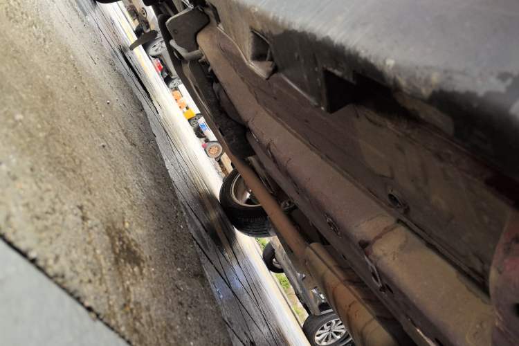 Used Chevrolet Trax 2014 1.4T Automatic Two-Wheel Drive Comfort Version Right Side Sill