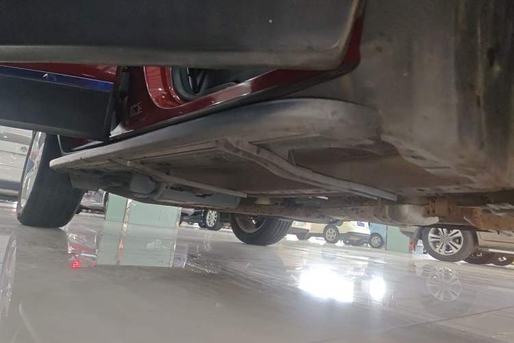 Used Chevrolet Trax 2014 1.4T Automatic All-Wheel Drive Flagship Version Right Side Sill