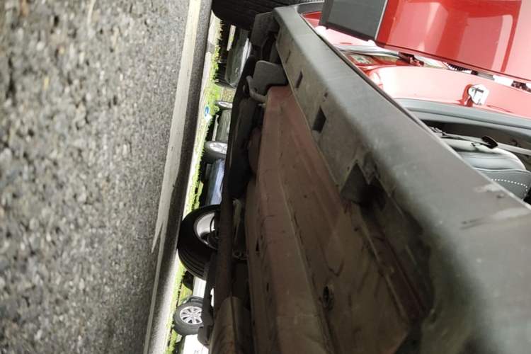 Used Chevrolet Trax 2014 1.4T Automatic Two-Wheel Drive Comfort Version Right Side Sill