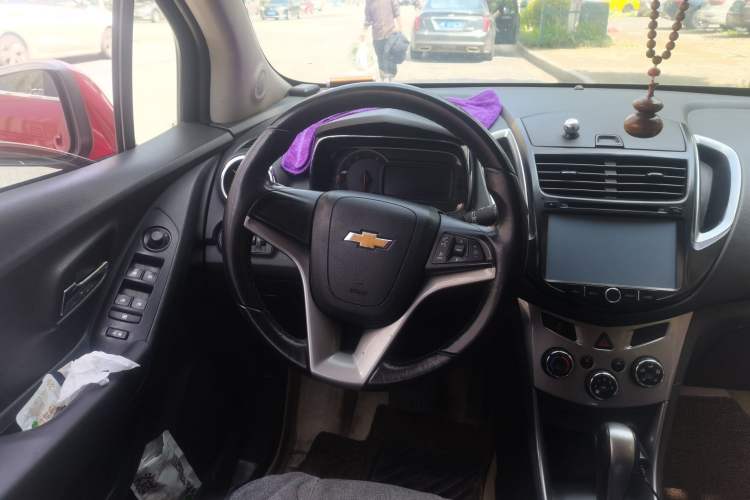 Used Chevrolet Trax 2014 1.4T Automatic Two-Wheel Drive Luxury Model Steering Wheel