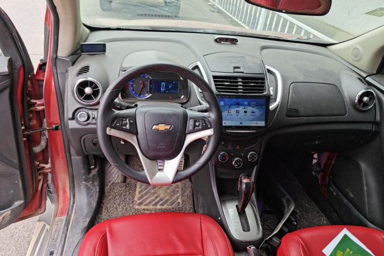 Used Chevrolet Trax 2014 1.4T Automatic Two-Wheel Drive Comfort Version Steering Wheel