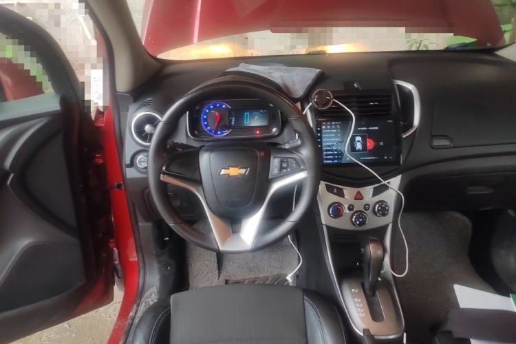 Used Chevrolet Trax 2014 1.4T Automatic Two-Wheel Drive Luxury Model Steering Wheel