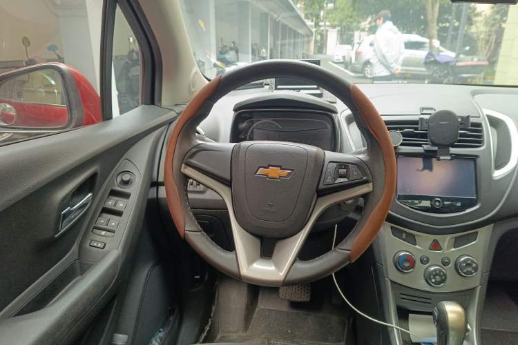 Used Chevrolet Trax 2014 1.4T Automatic Two-Wheel Drive Luxury Model Steering Wheel