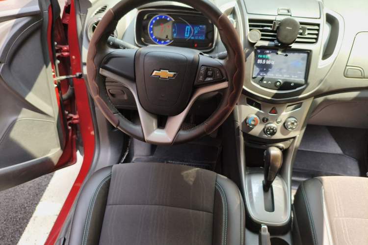 Used Chevrolet Trax 2014 1.4T Automatic Two-Wheel Drive Luxury Model Steering Wheel