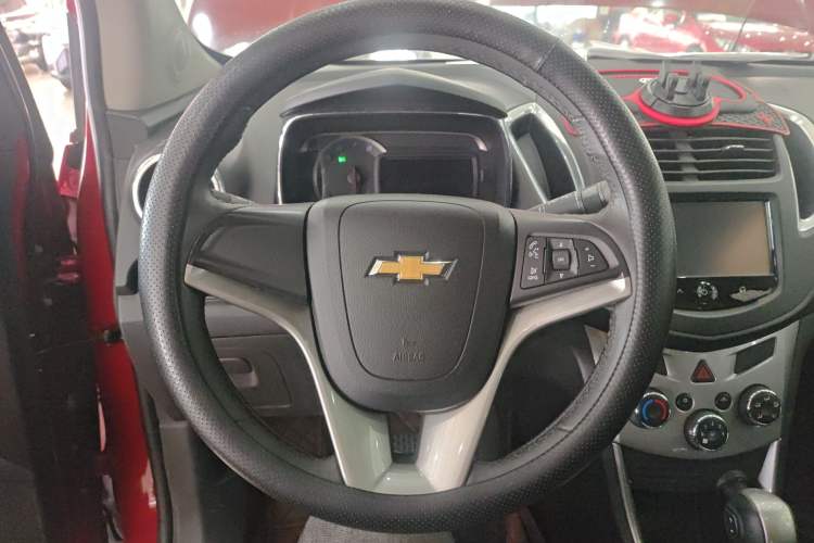 Used Chevrolet Trax 2014 1.4T Automatic All-Wheel Drive Flagship Version Steering Wheel