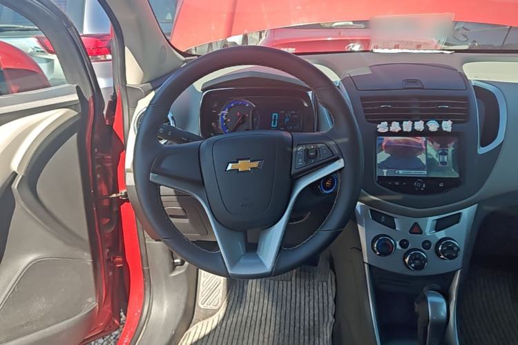 Used Chevrolet Trax 2014 1.4T Automatic Two-Wheel Drive Luxury Model Steering Wheel