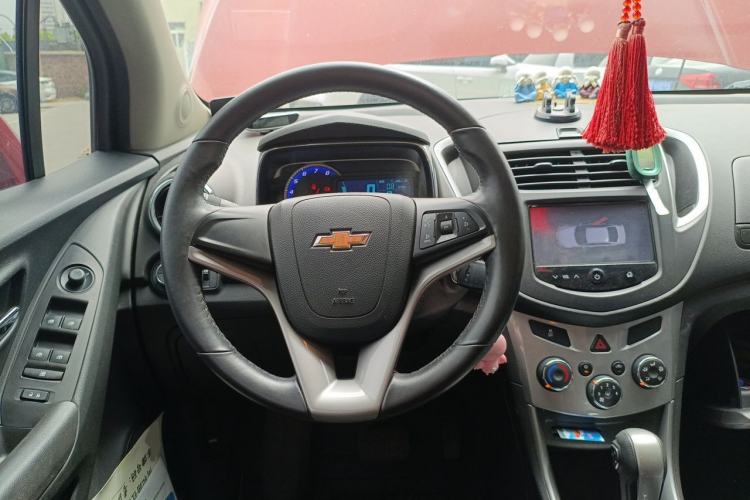 Used Chevrolet Trax 2014 1.4T Automatic Two-Wheel Drive Luxury Model Steering Wheel
